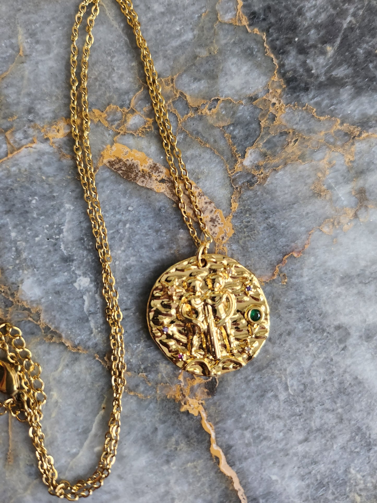 18k Gold Horoscope Signs : Gemini Necklace