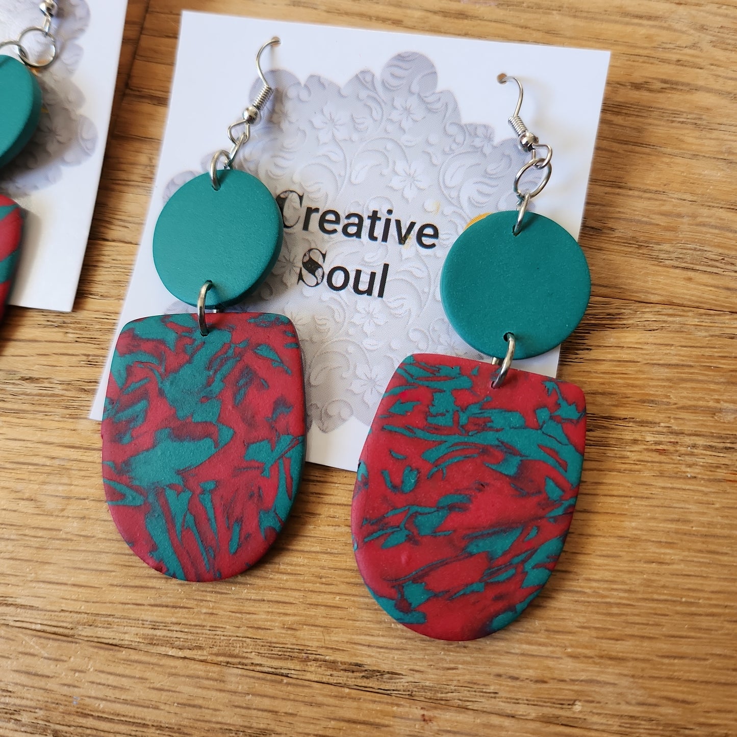 Seasonal Stella dangles